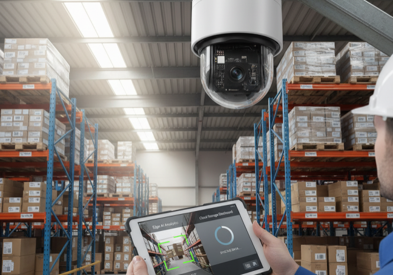 Caméras Edge AI vs Stockage Cloud : quel investissement pour la surveillance de vos entrepôts ?